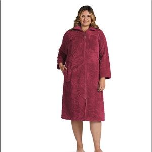 Plus Size Miss Elaine Essentials Fleece Sculpted Zipper Robe 2X. Burgundy Red